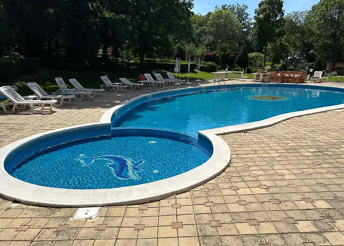 Sunrise Golden Sands 아파트